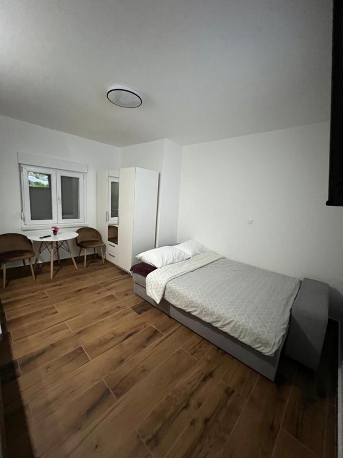 Ivan Apartment *
